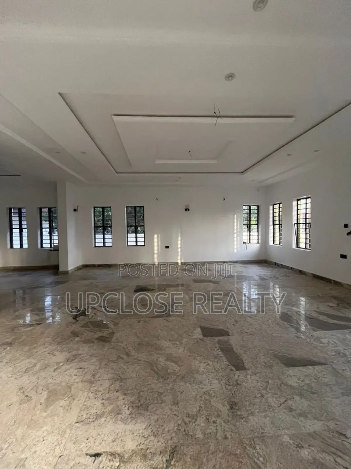 5bdrm Duplex in Kaura for sale in Kaura