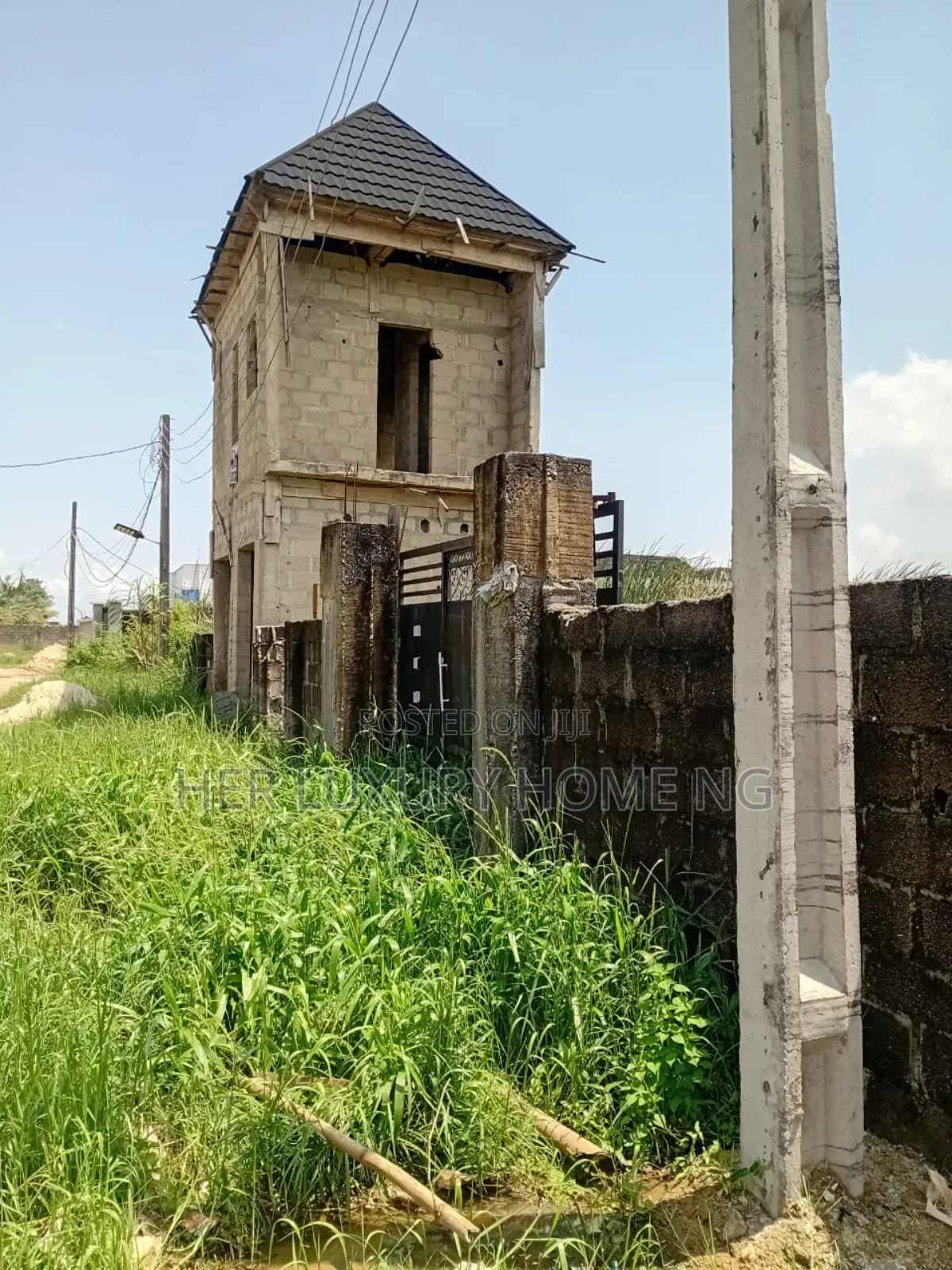 Half Plot of Dry Land With a Roomself,Shop and Security House in Badore