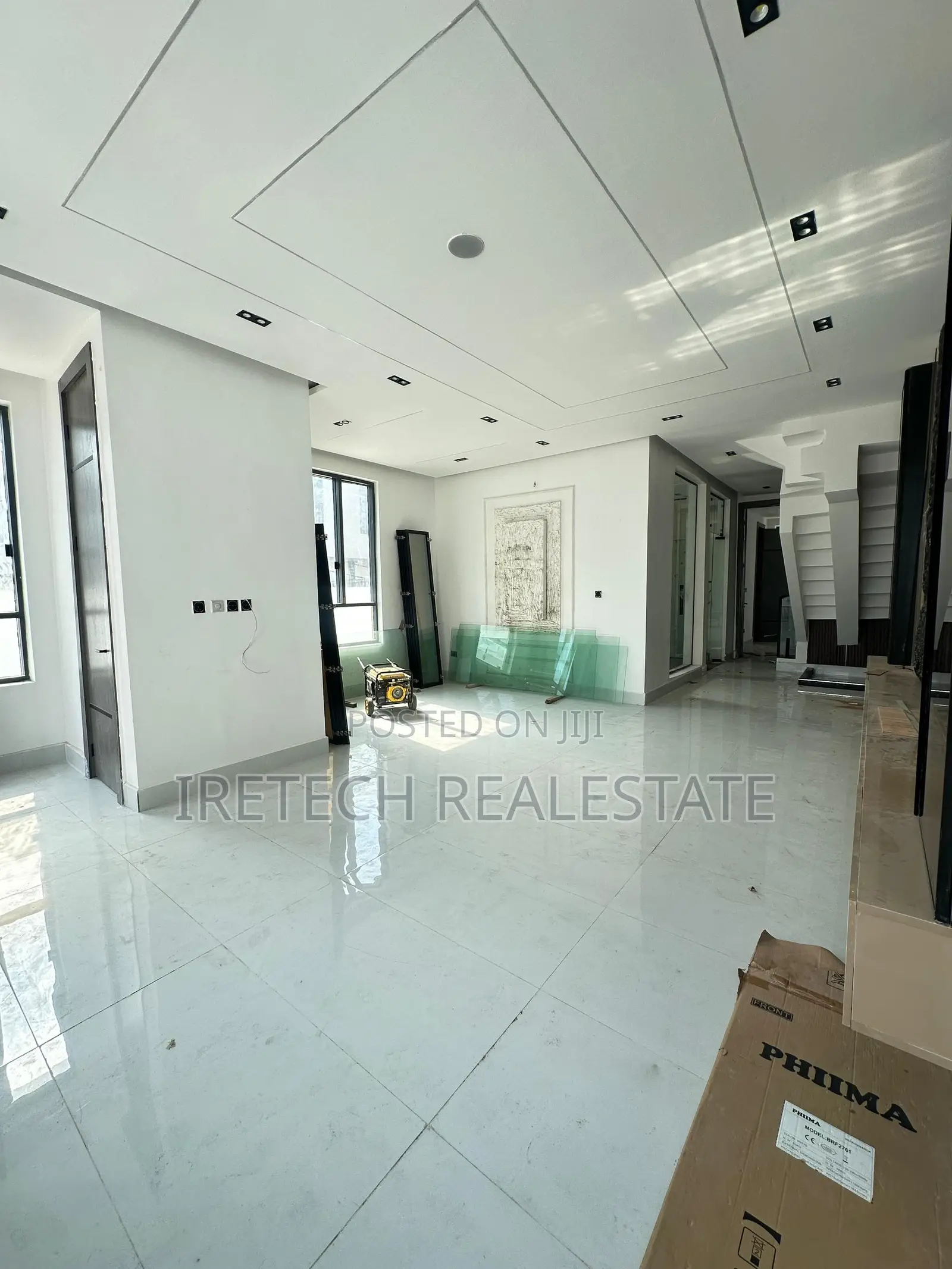 5bdrm Duplex in Chevron In A Call To for sale in Chevron
