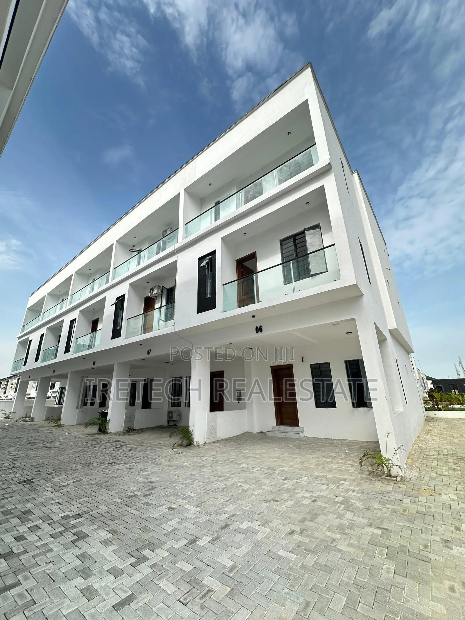 4bdrm Duplex in Orchid In A Gated, Lekki Phase 2 for sale in Lekki Phase 2