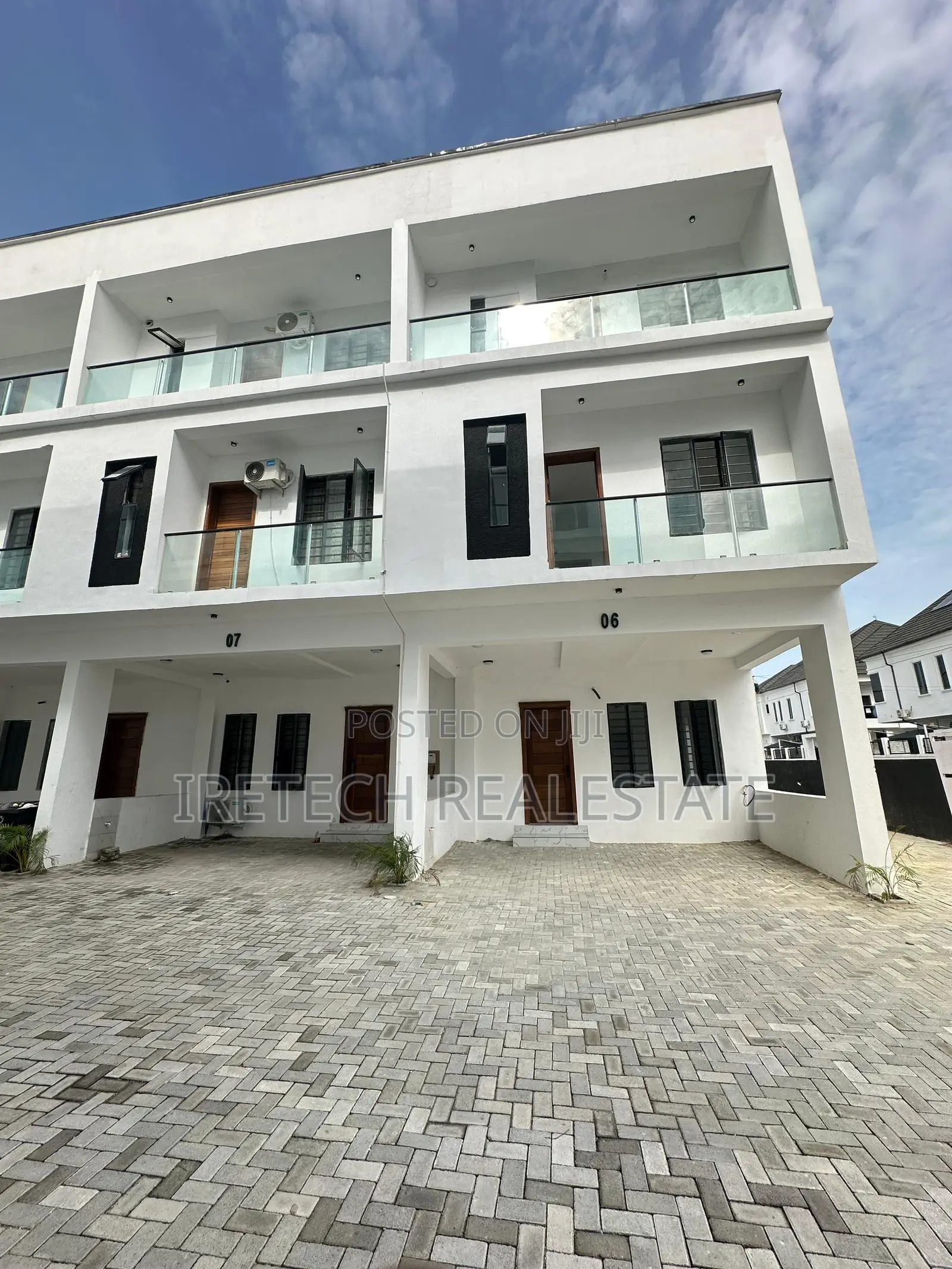 4bdrm Duplex in Orchid In A Gated, Lekki Phase 2 for sale in Lekki Phase 2