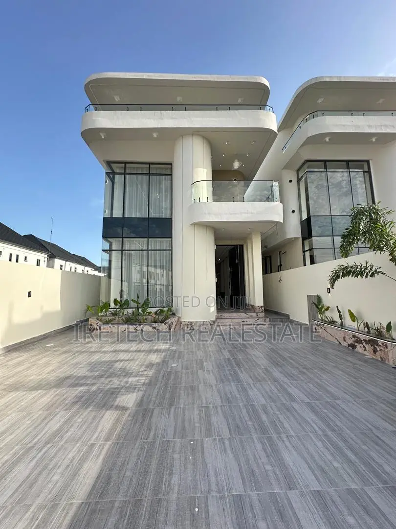 5bdrm Duplex in Orchid In A Gated, Chevron for sale in Chevron