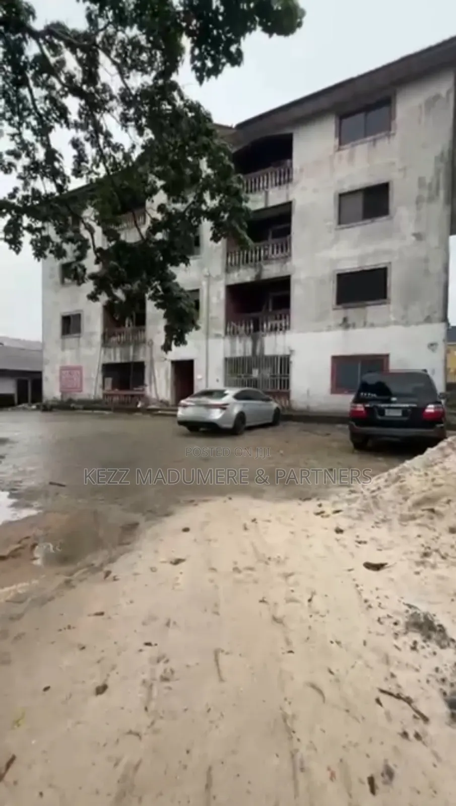 For Sale : Non Functional Apartment Hotel Near New Gra , Ph in Rumuola