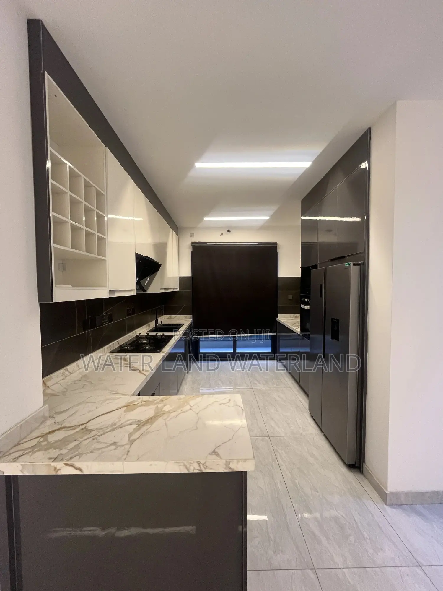 3bdrm Apartment in Ikate for sale in Ikate