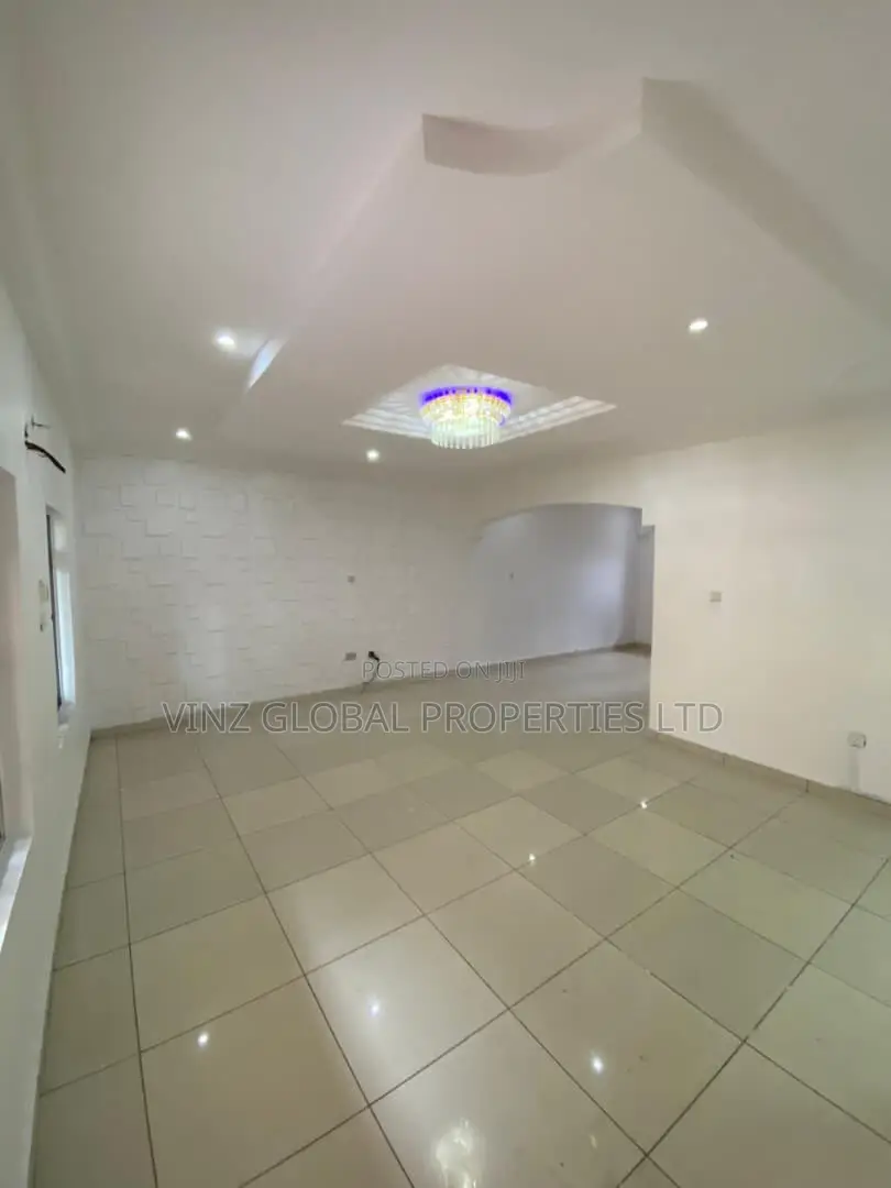 2bdrm Apartment in Chevron for rent in Chevron