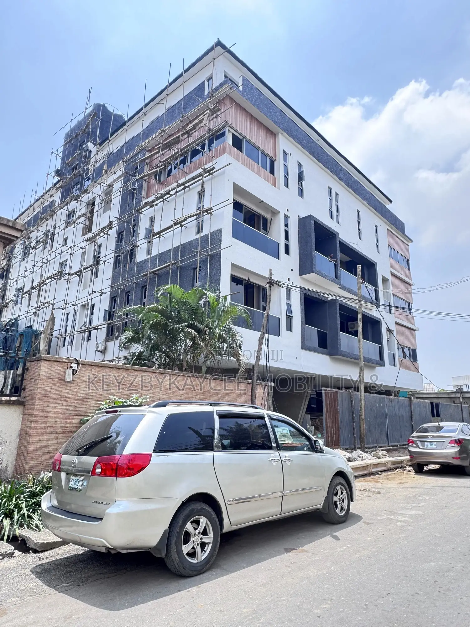 3bdrm Apartment in Ikeja for sale in Ikeja