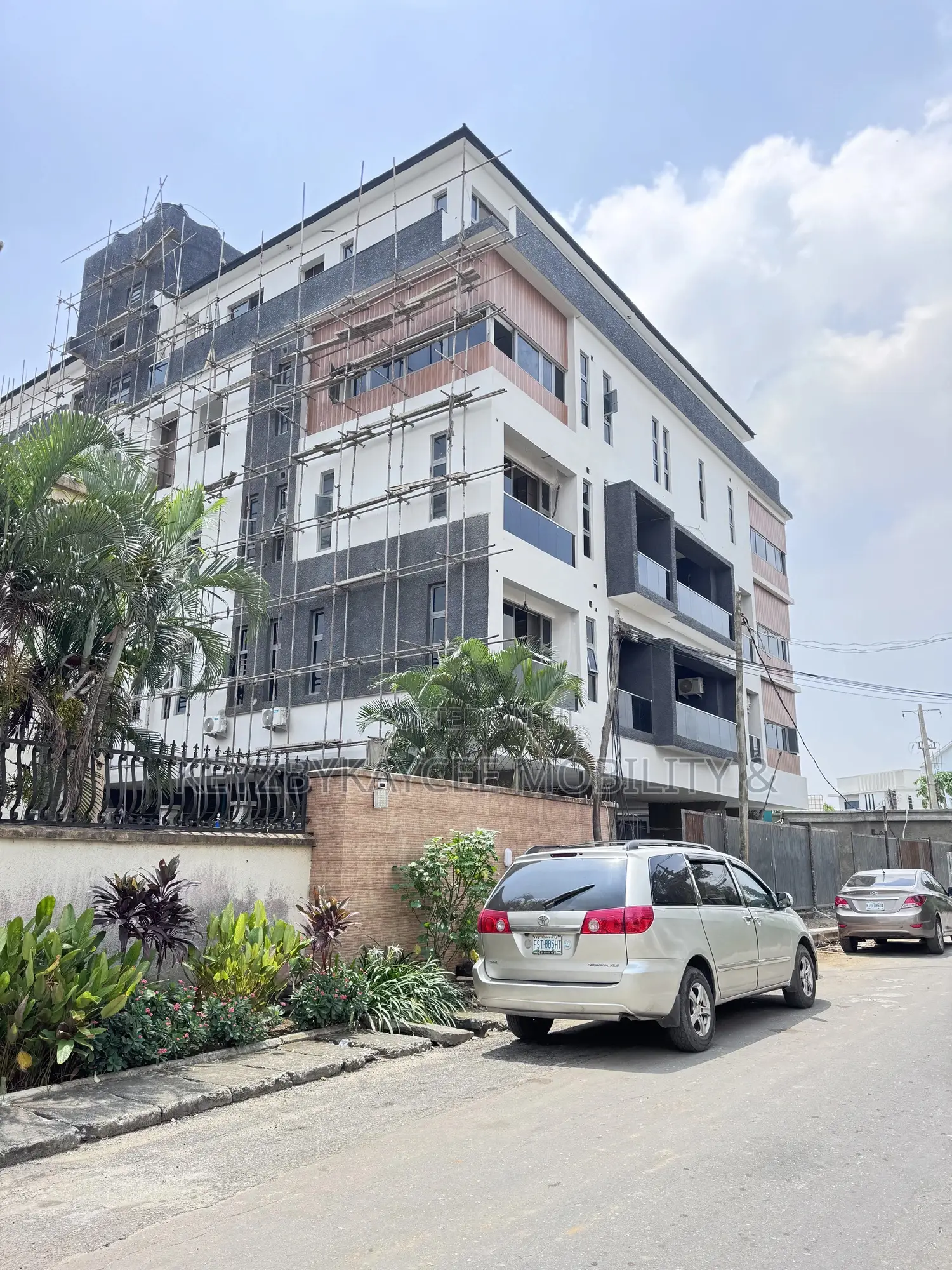 3bdrm Apartment in Ikeja for sale in Ikeja