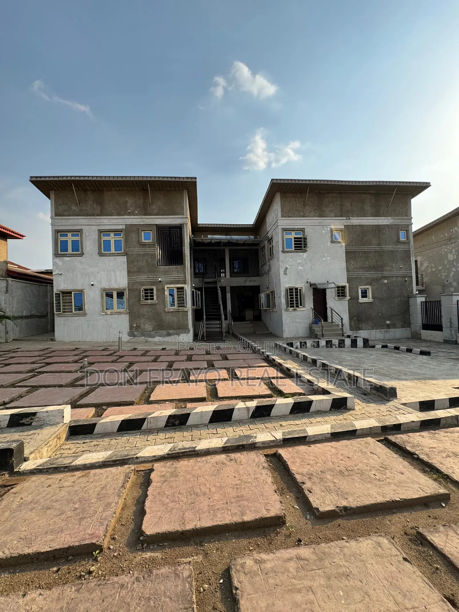 30 Rooms Mult-Use Commercial Property for Sale Off In’T Airport Alakia in Alakia