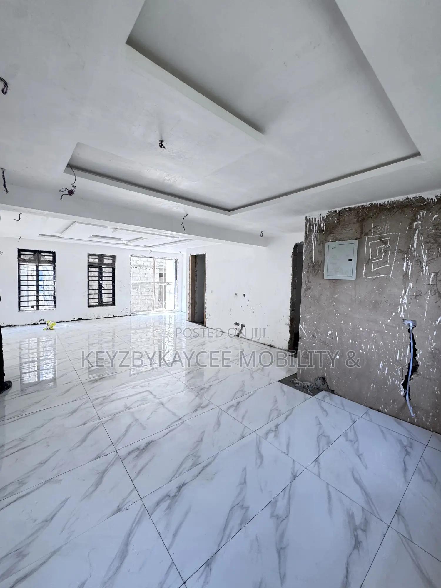3bdrm Apartment in Shonibare Estate, Ikeja for sale in Ikeja