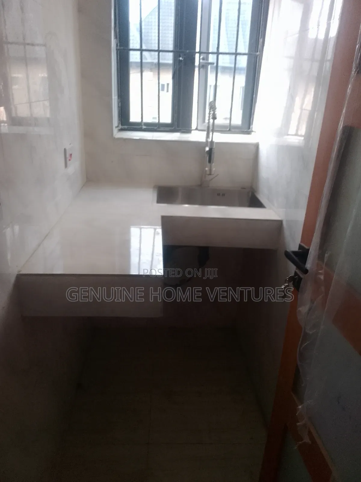 Mini Flat in Agric for rent in Agric