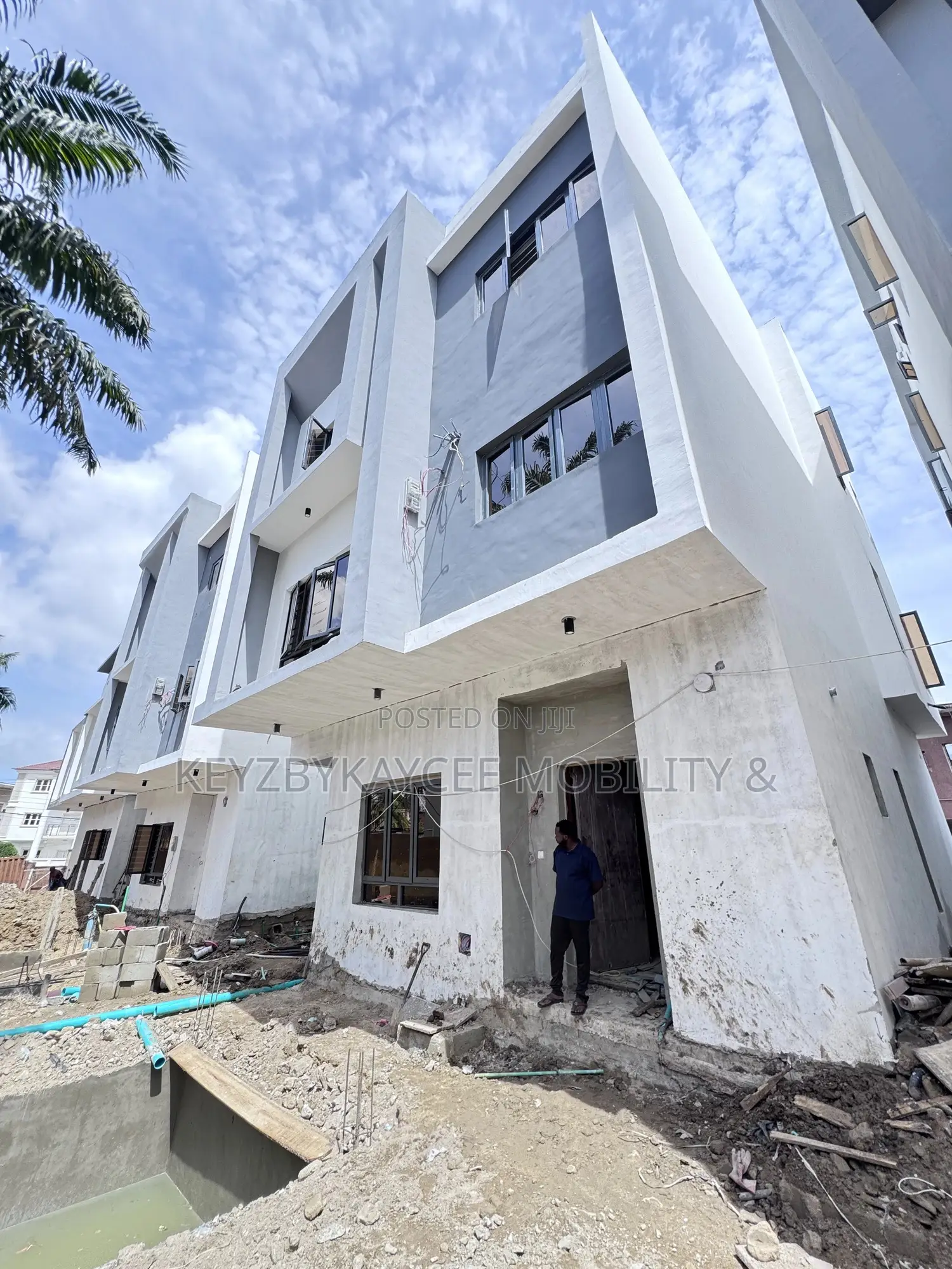 4bdrm Duplex in Surulere for sale in Surulere