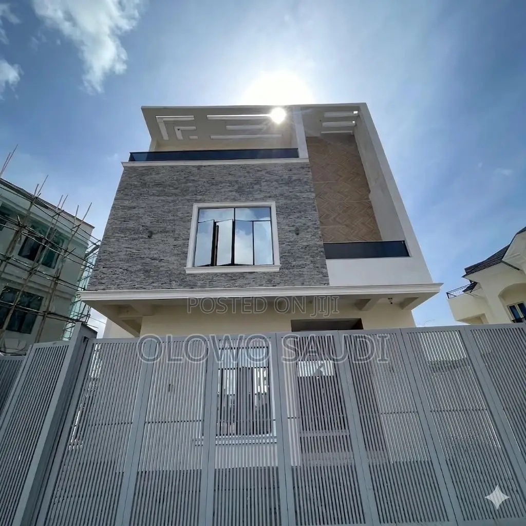 6bdrm Duplex in Lekki for sale in Lekki Phase 1