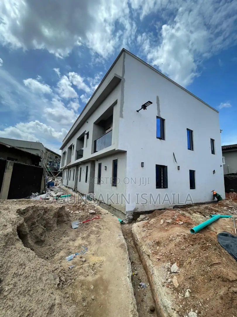 3bdrm Townhouse/Terrace in Mende Estate for sale in Maryland