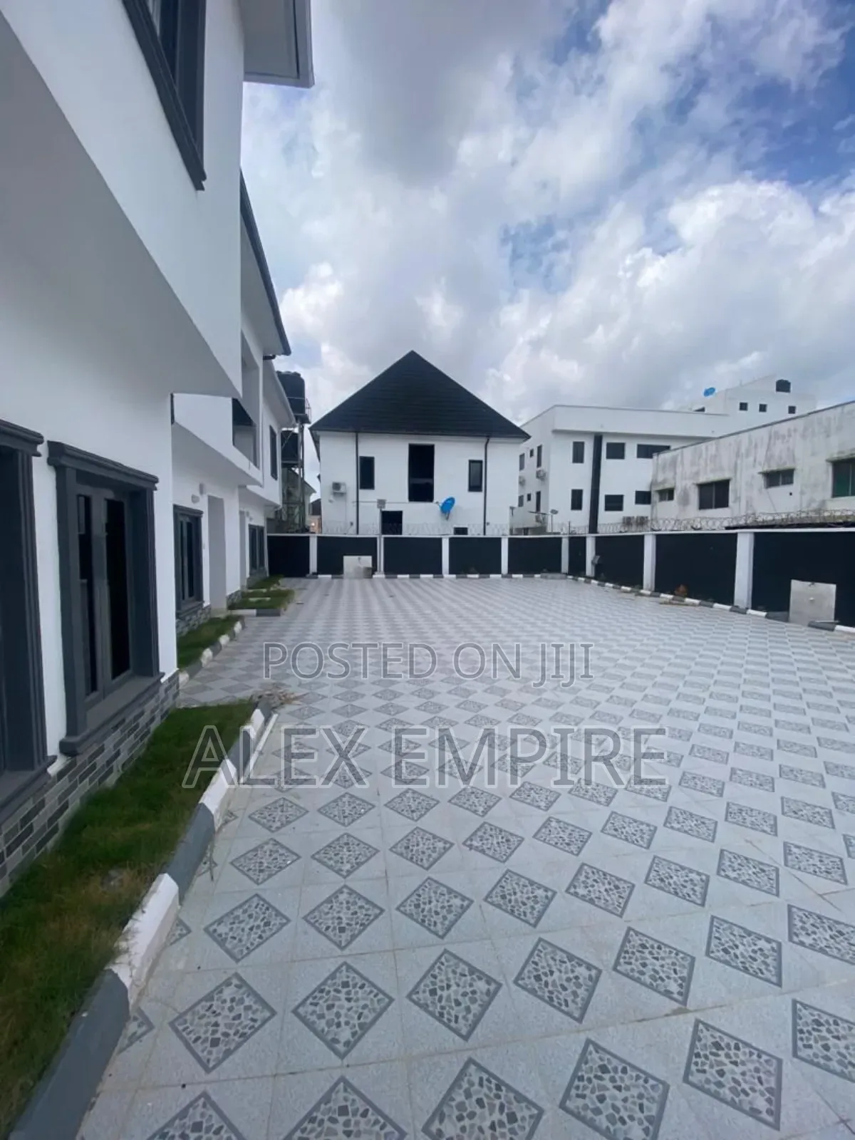 4bdrm Duplex in Festac for sale in Festac