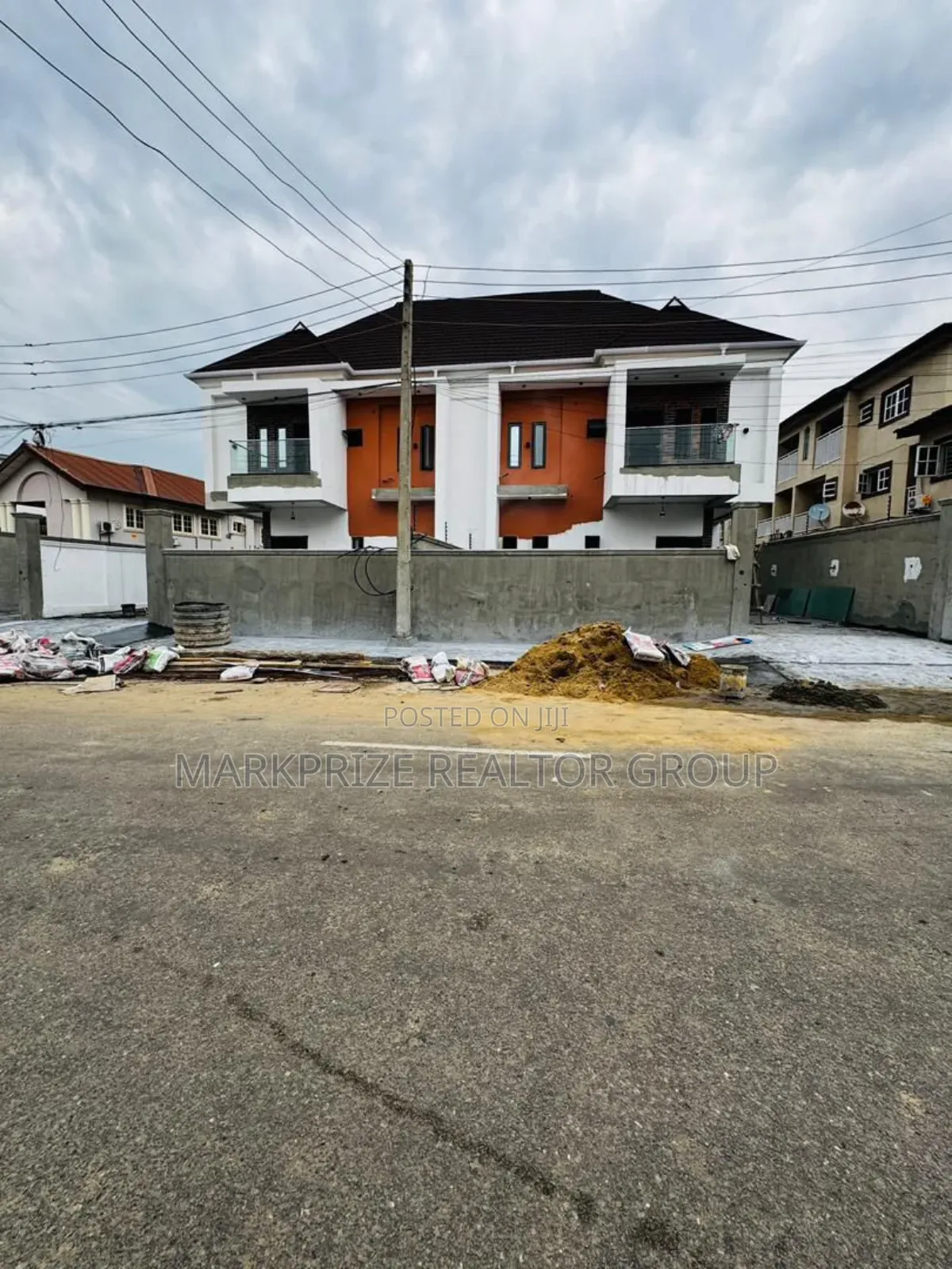 4bdrm Apartment in Magodo, GRA Phase 1 for sale in GRA Phase 1