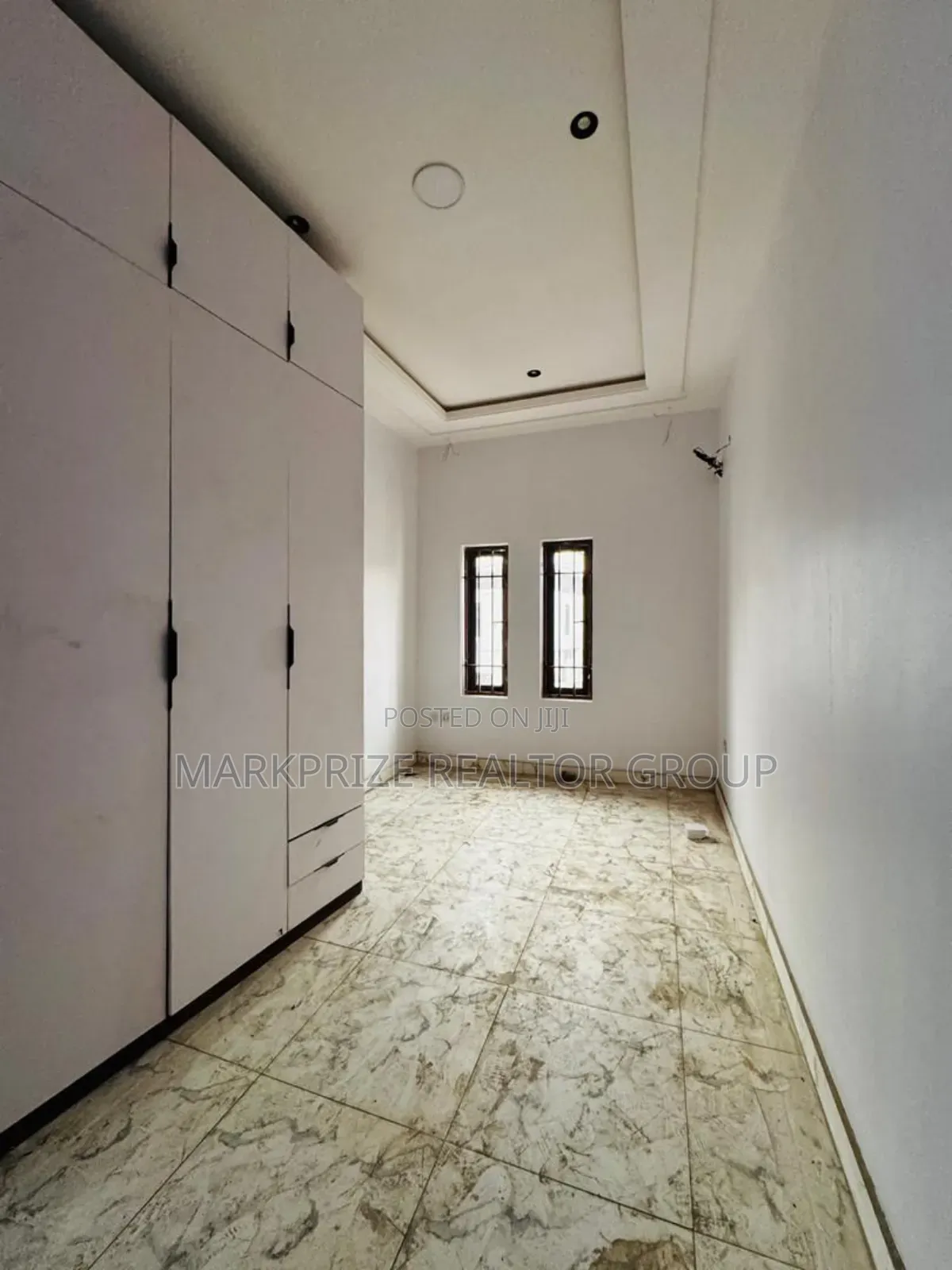 4bdrm Apartment in Magodo, GRA Phase 1 for sale in GRA Phase 1