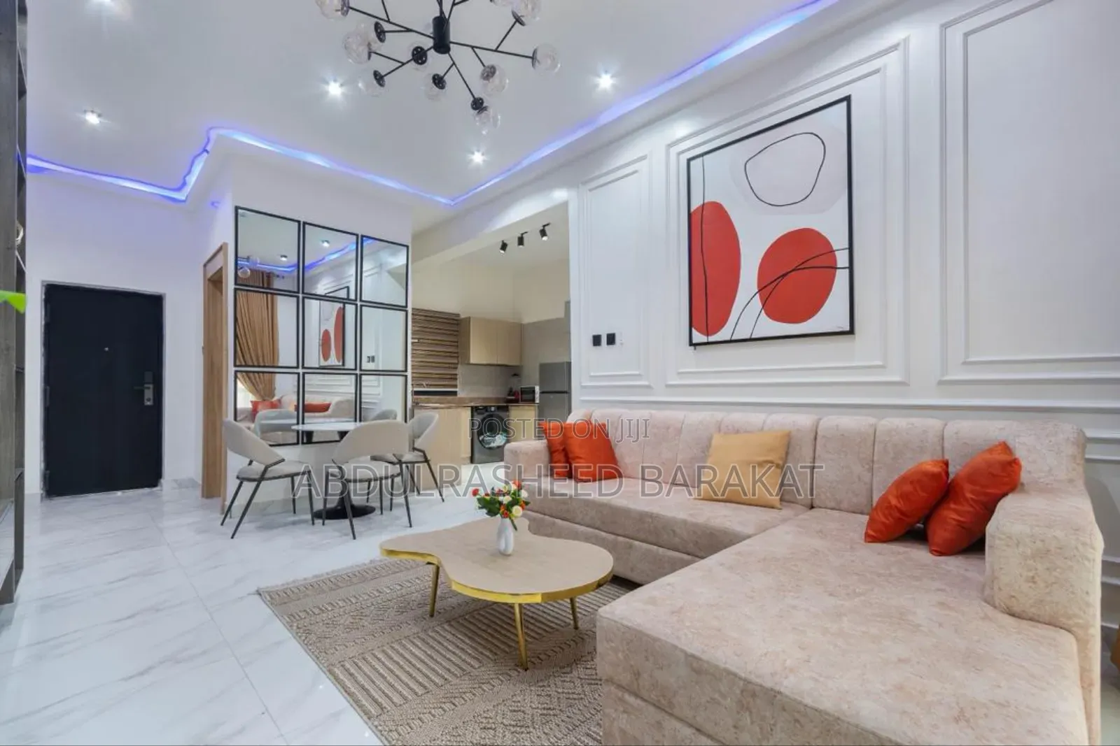 Luxurious 2bedroom Apartment With Balcony and Elevator in Lekki Phase 1