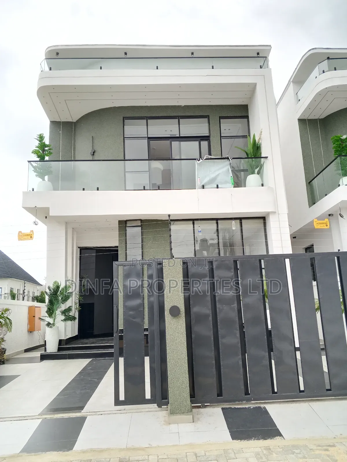 4bdrm Duplex in Ajah for sale in Ado / Ajah