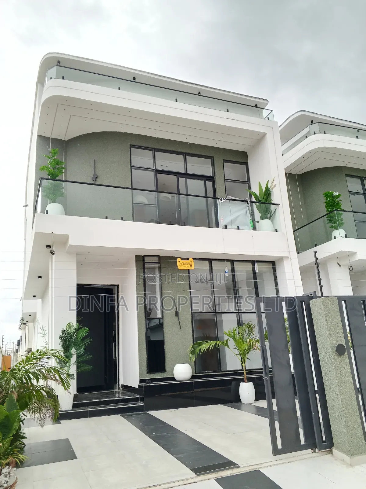 4bdrm Duplex in Ajah for sale in Ado / Ajah