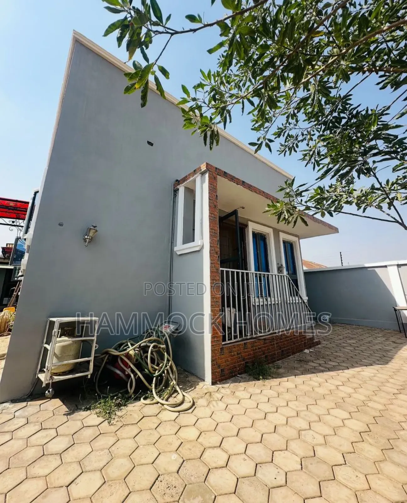3bdrm Bungalow in Tomiwa Awe Avenue, Akobo for sale in Akobo