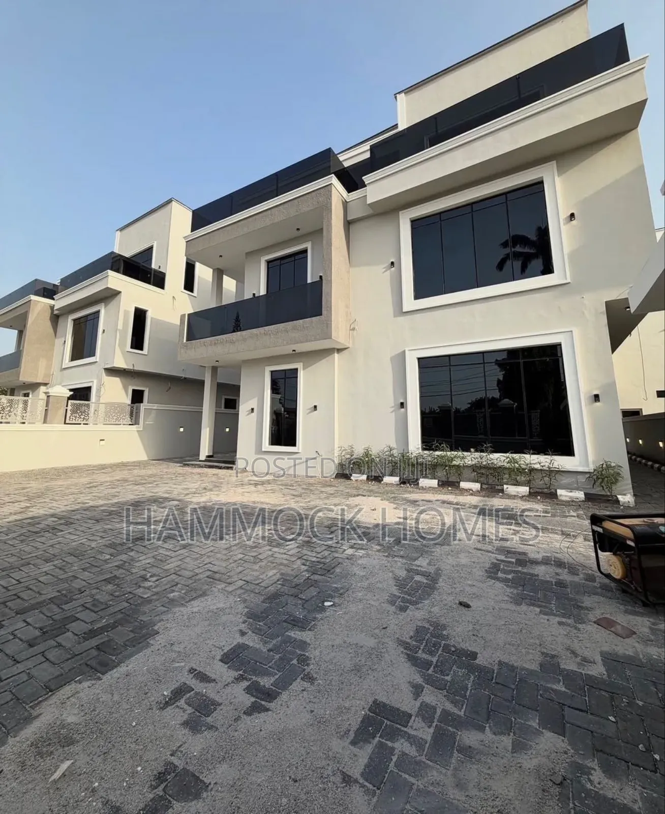5bdrm Penthouse in Agodi Gra for sale in Agodi
