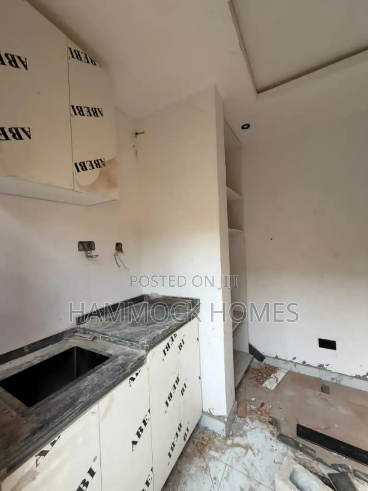 4bdrm Duplex in Jericho Gra for sale in Jericho
