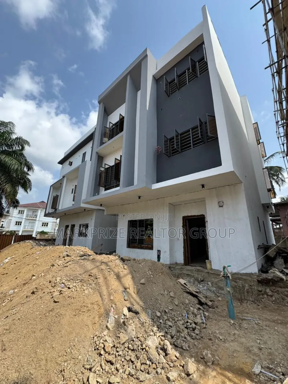 4bdrm Apartment in Surulere Lagos, GRA Phase 1 for sale in GRA Phase 1