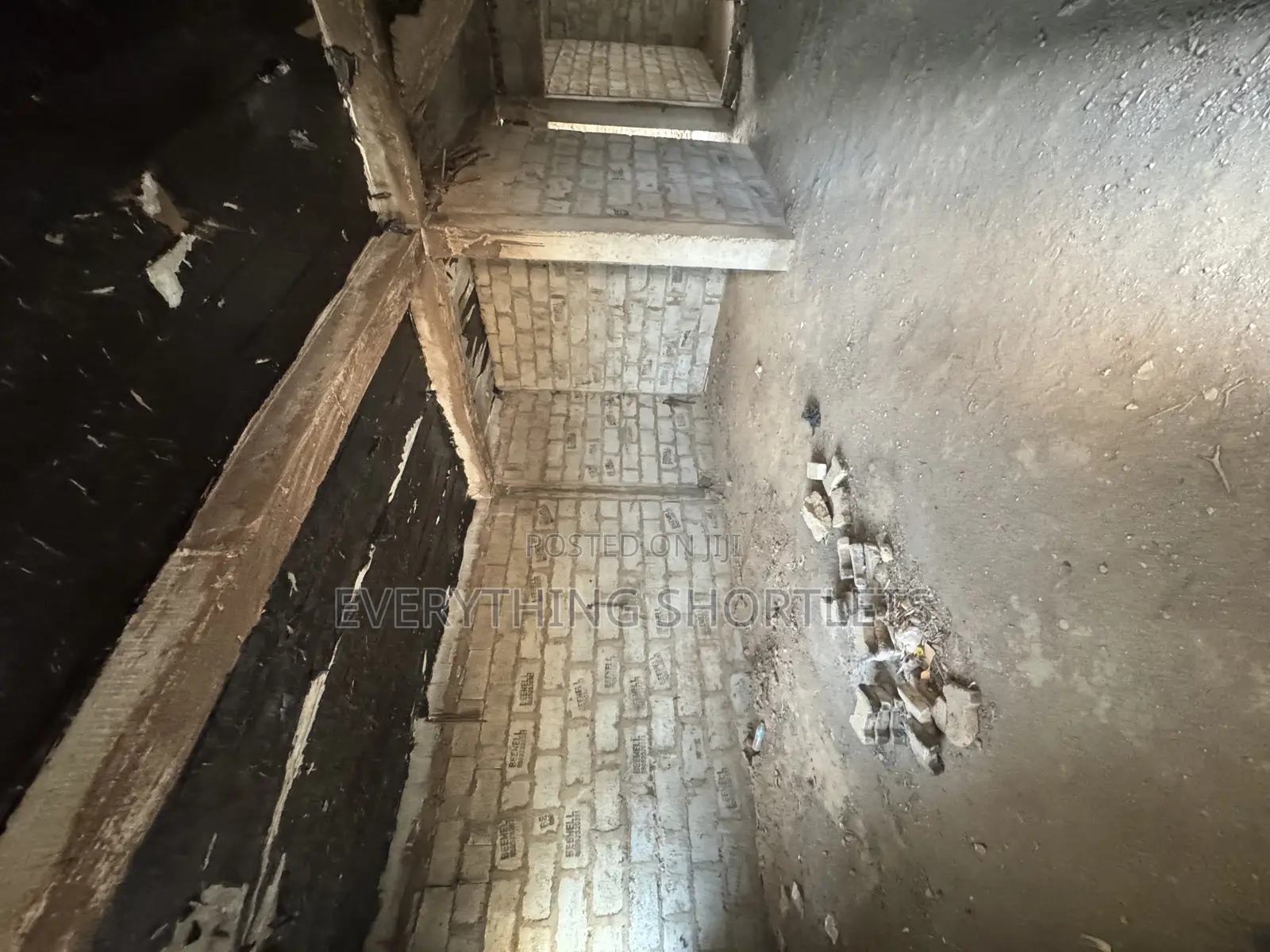 3bdrm Apartment in Kaura for sale in Kaura