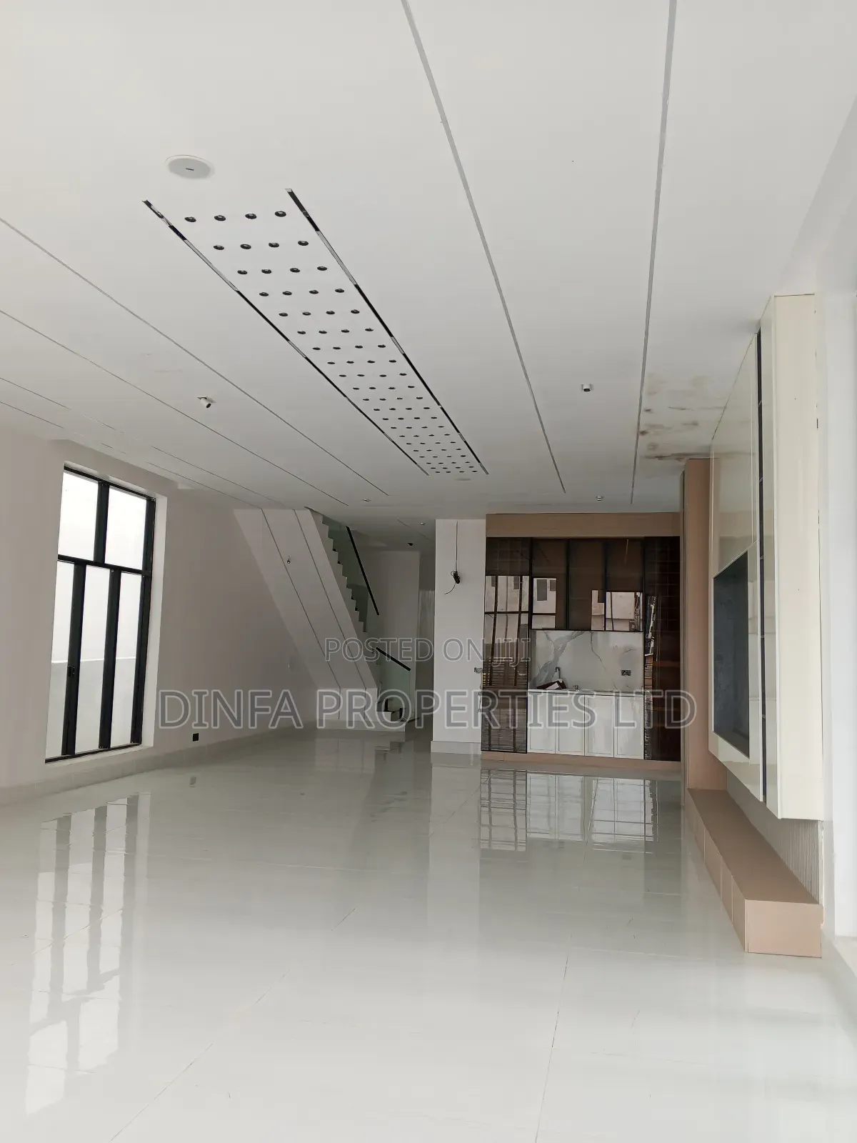 5bdrm Duplex in Ajah for sale in Ado / Ajah