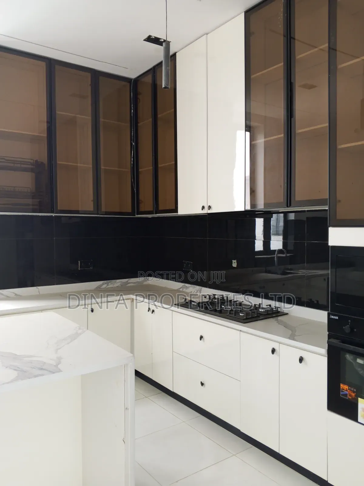 5bdrm Duplex in Ajah for sale in Ado / Ajah