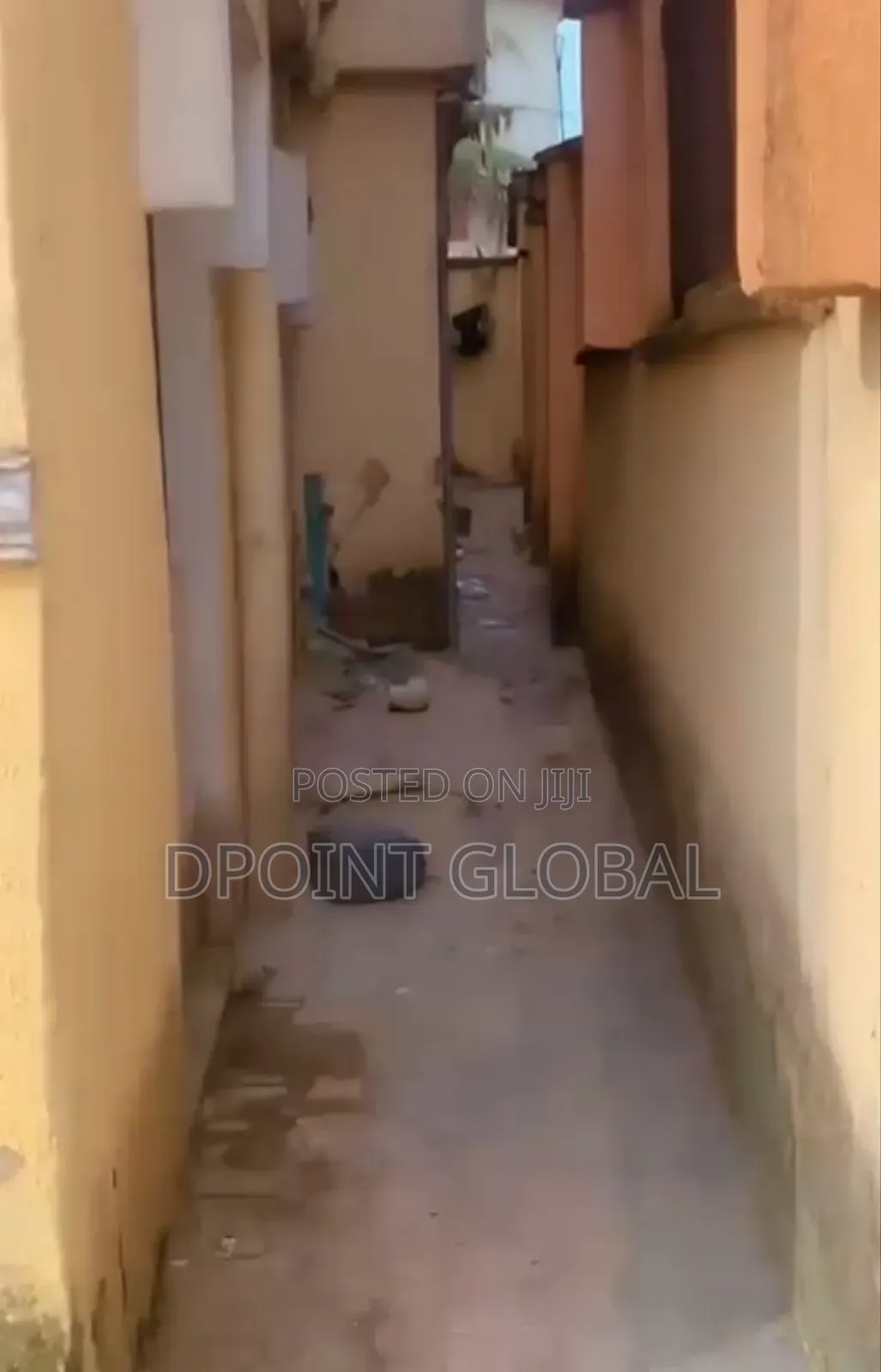 8bdrm Block of Flats in Phase One, Igando / Ikotun/Igando for sale in Igando / Ikotun/Igando