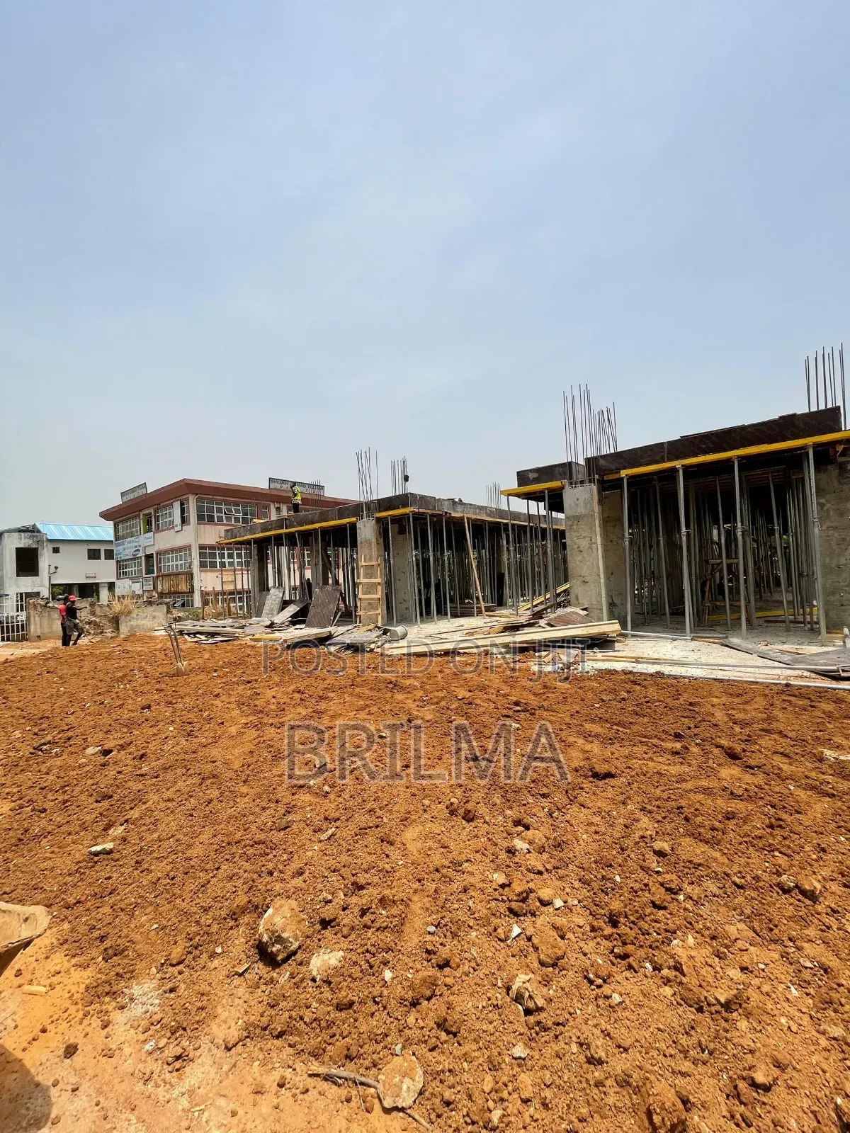 Shop Space And Office Space For Sale in Zone 5 / Wuse