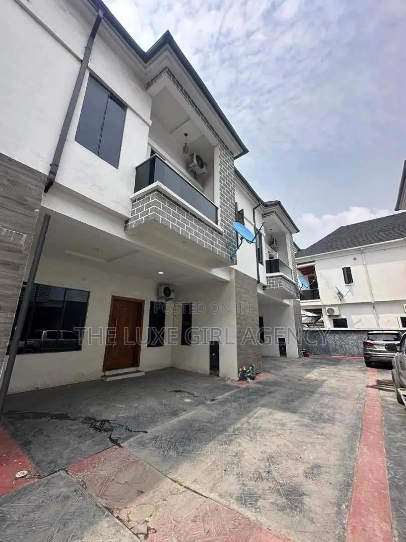 4bdrm Duplex in Orchid Lekki Lagos for sale in Off Lekki-Epe Expressway