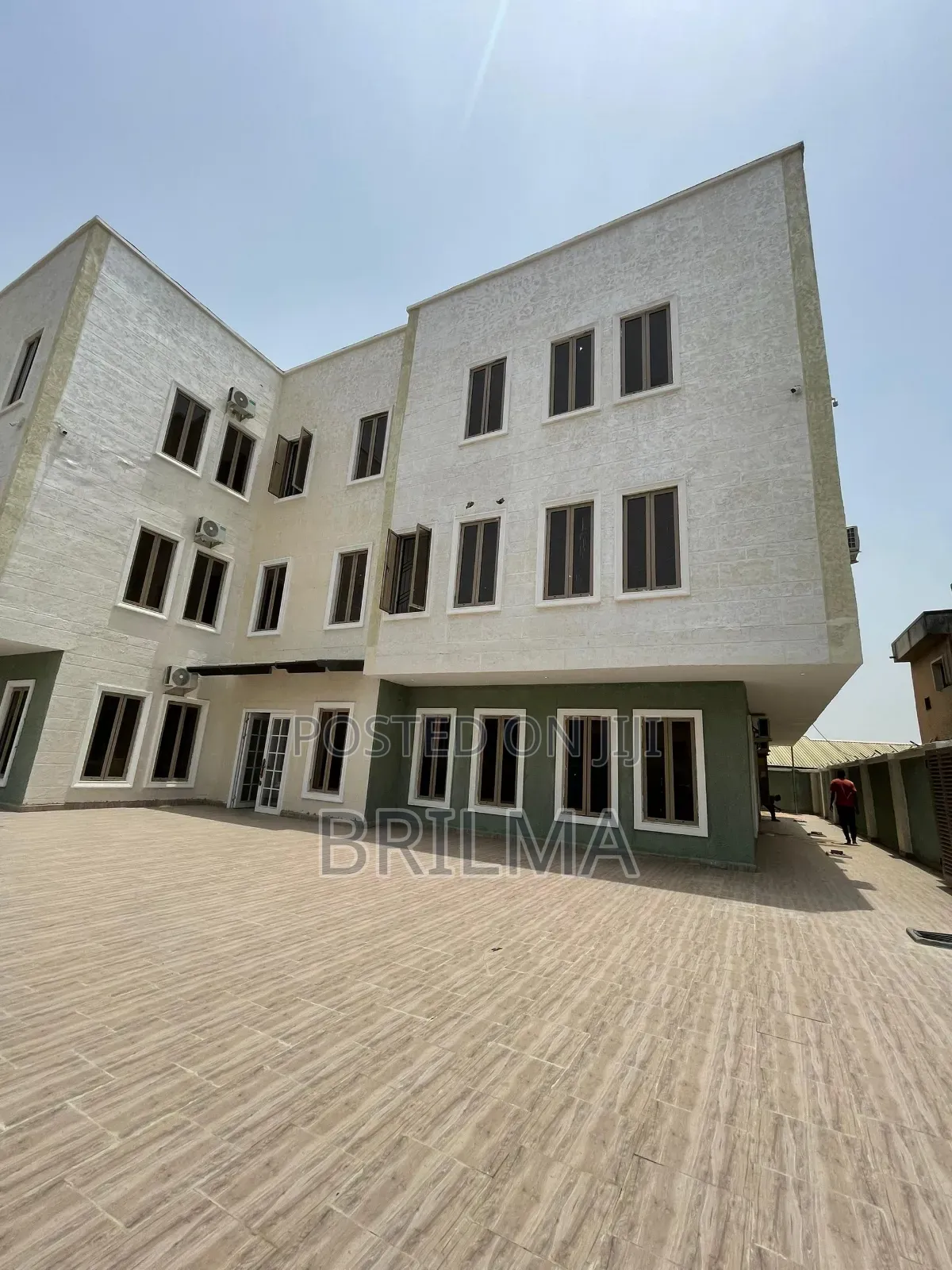 82sqm Office Space in Wuse Zone 5 for Sale in Zone 5 / Wuse