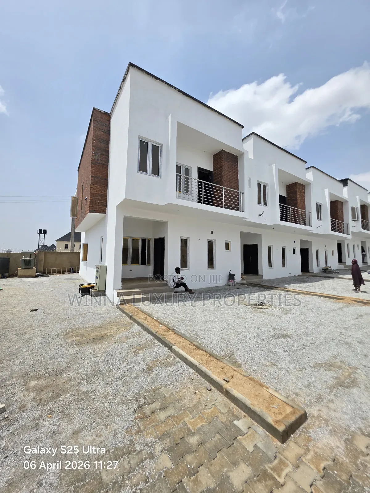 3bdrm Townhouse/Terrace in Esther Court, Lugbe District for sale in Lugbe District