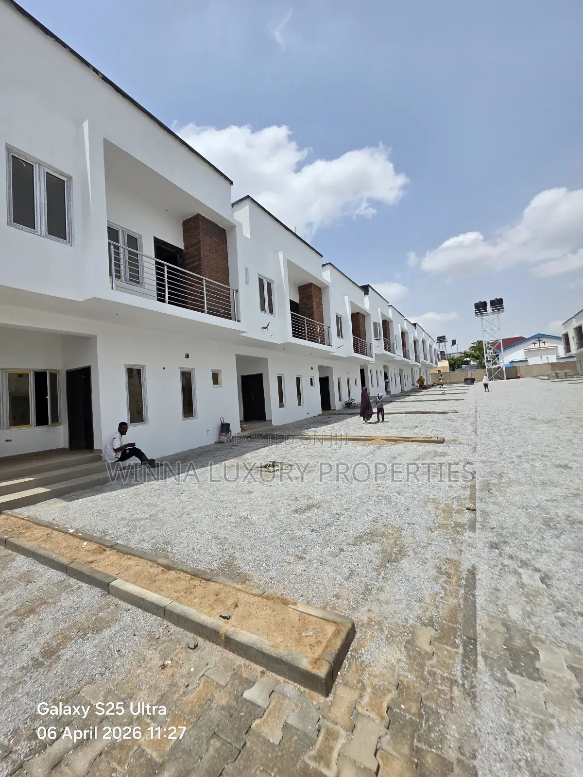 3bdrm Townhouse/Terrace in Esther Court, Lugbe District for sale in Lugbe District