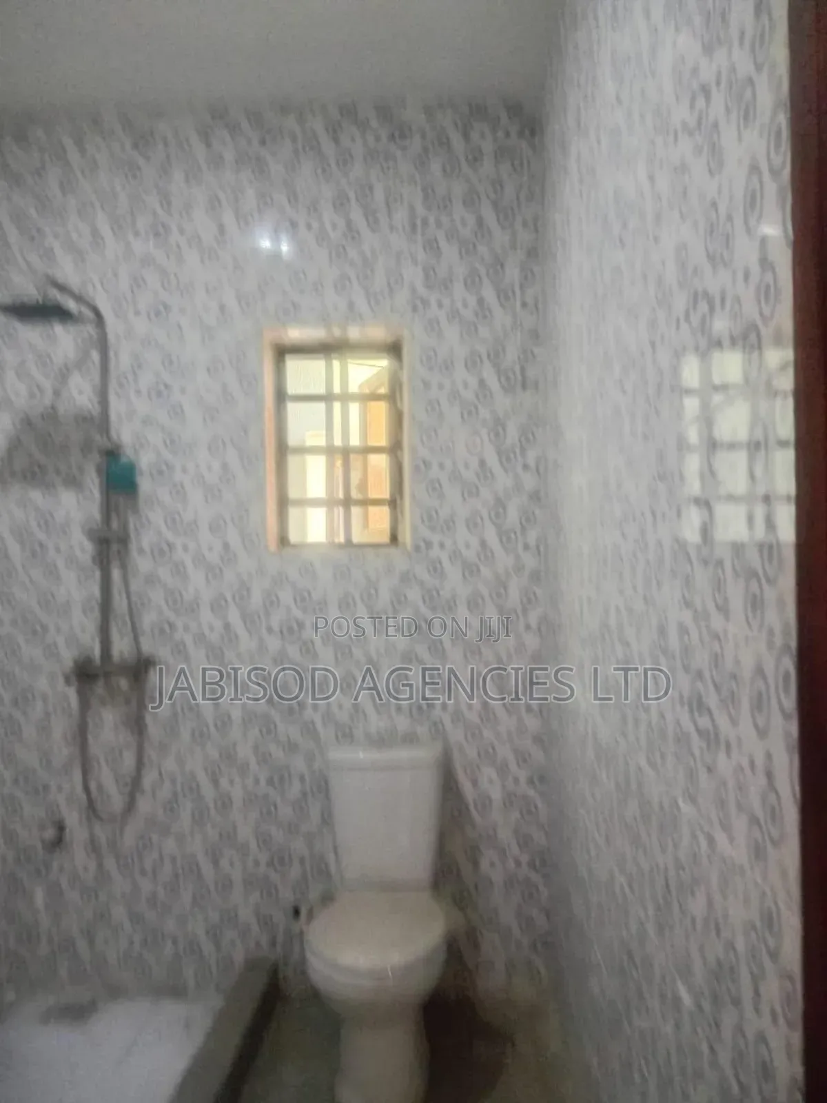 3bdrm Block of Flats in Estaport Avenue, Soluyi for sale in Soluyi