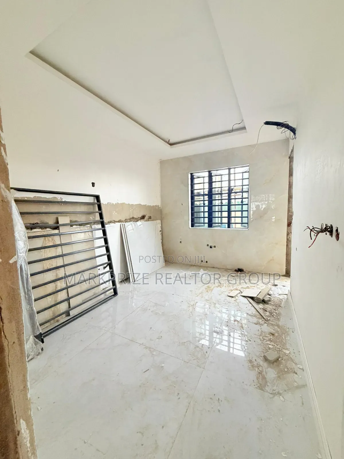 3bdrm Apartment in Ikeja Gra Lagos for sale in Ikeja GRA