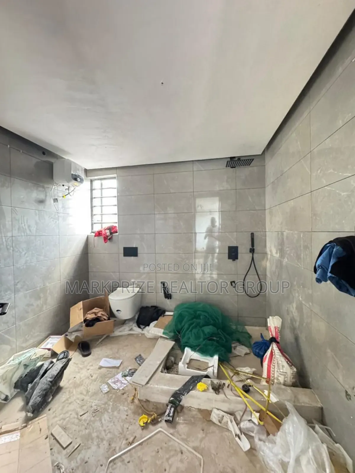 2bdrm Duplex in Yaba, Lagos for sale in Sabo / Yaba