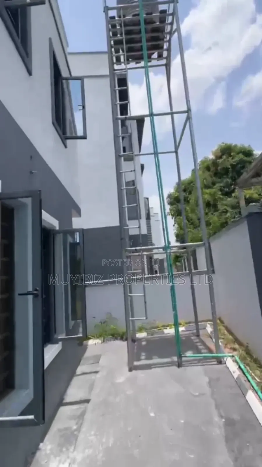3bdrm Duplex in Ring Road for sale in Rind Road