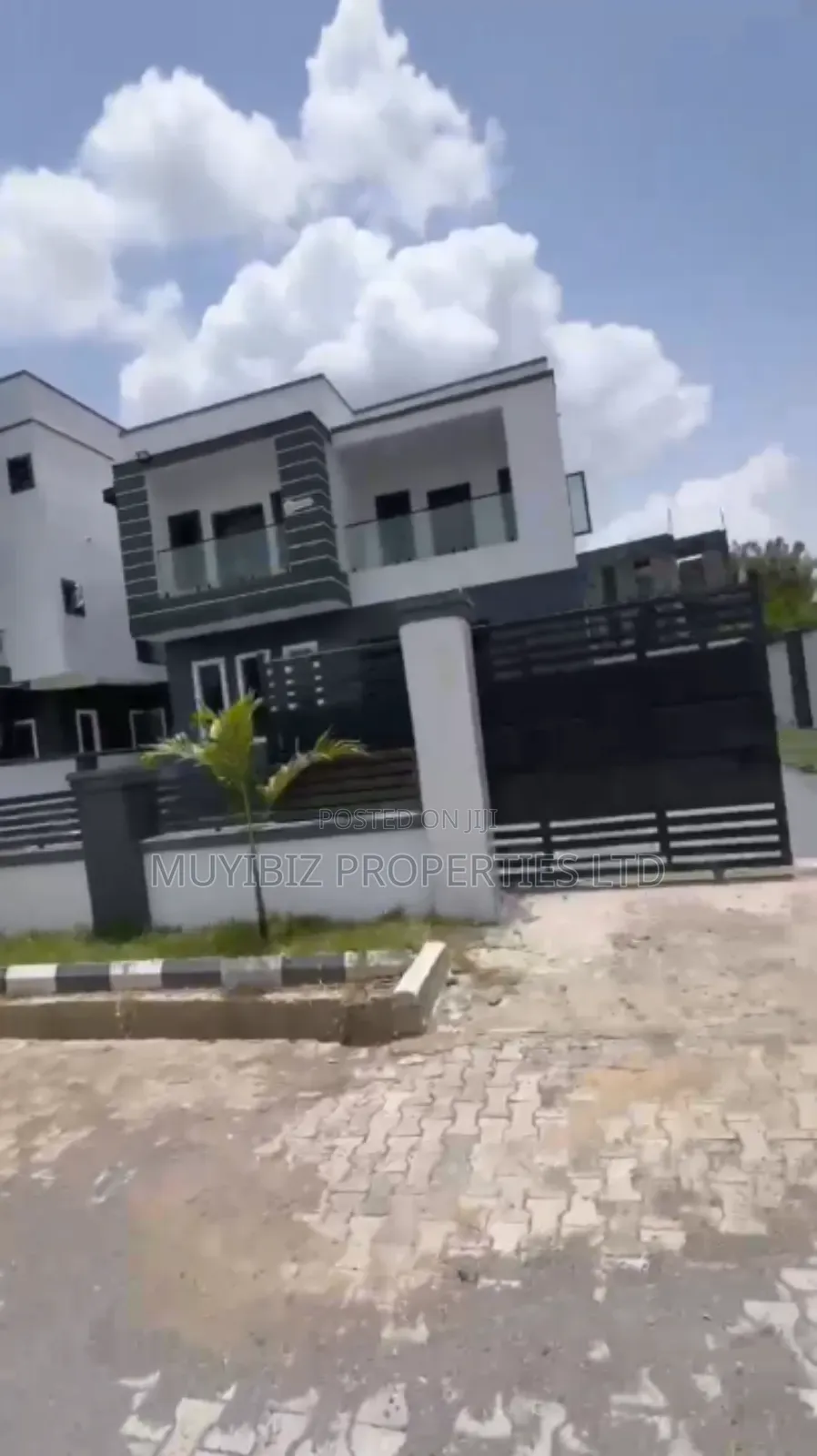 3bdrm Duplex in Ring Road for sale in Rind Road