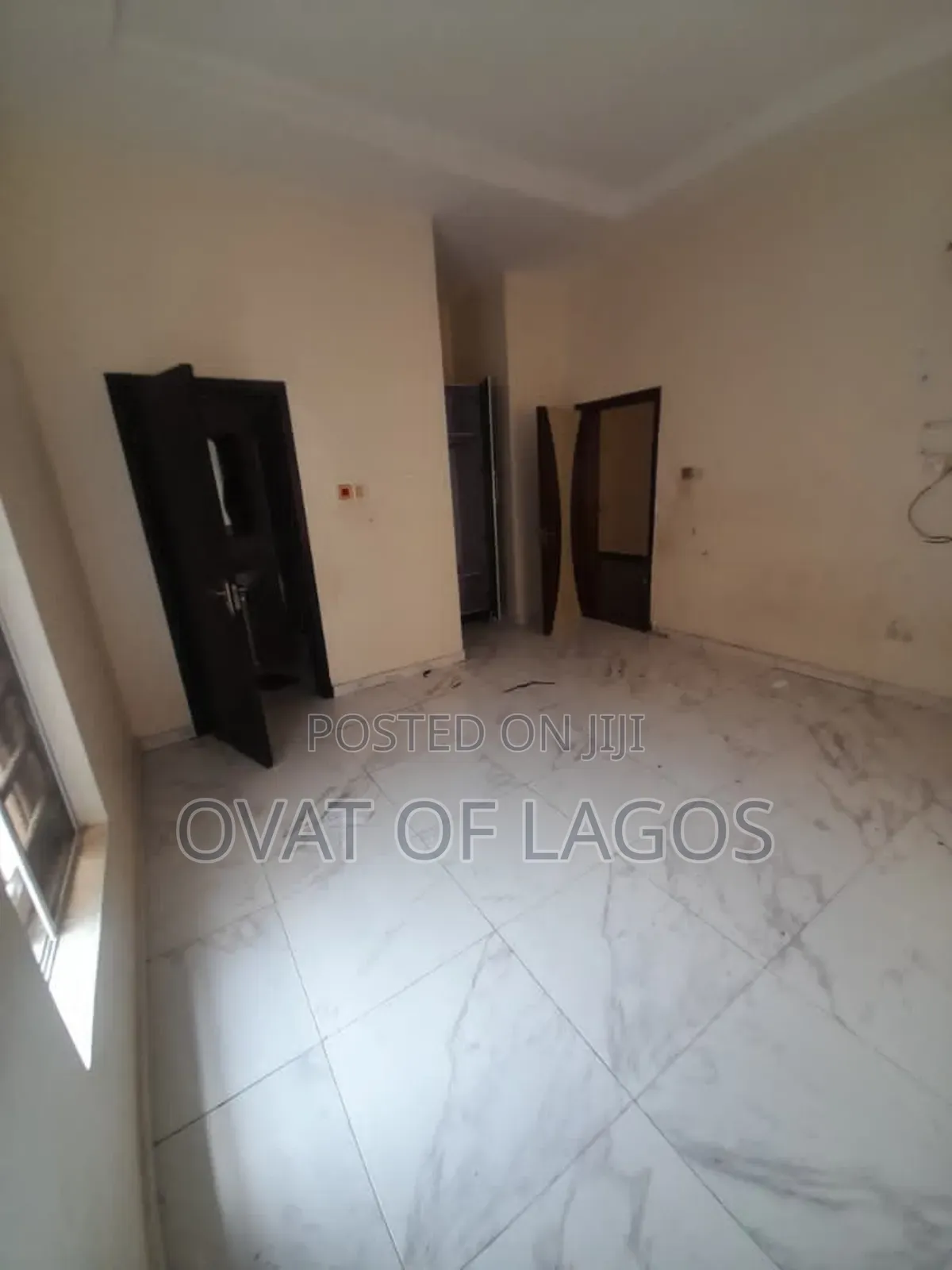 5bdrm Duplex in Chevron Drive for rent in Chevron