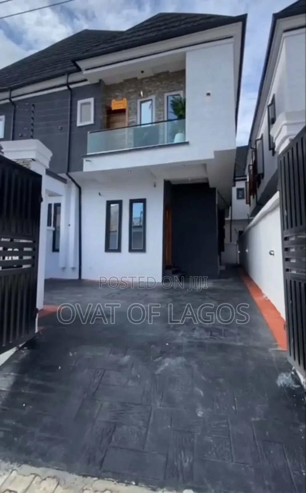 4bdrm Duplex in Ikota Gra for sale in Ikota