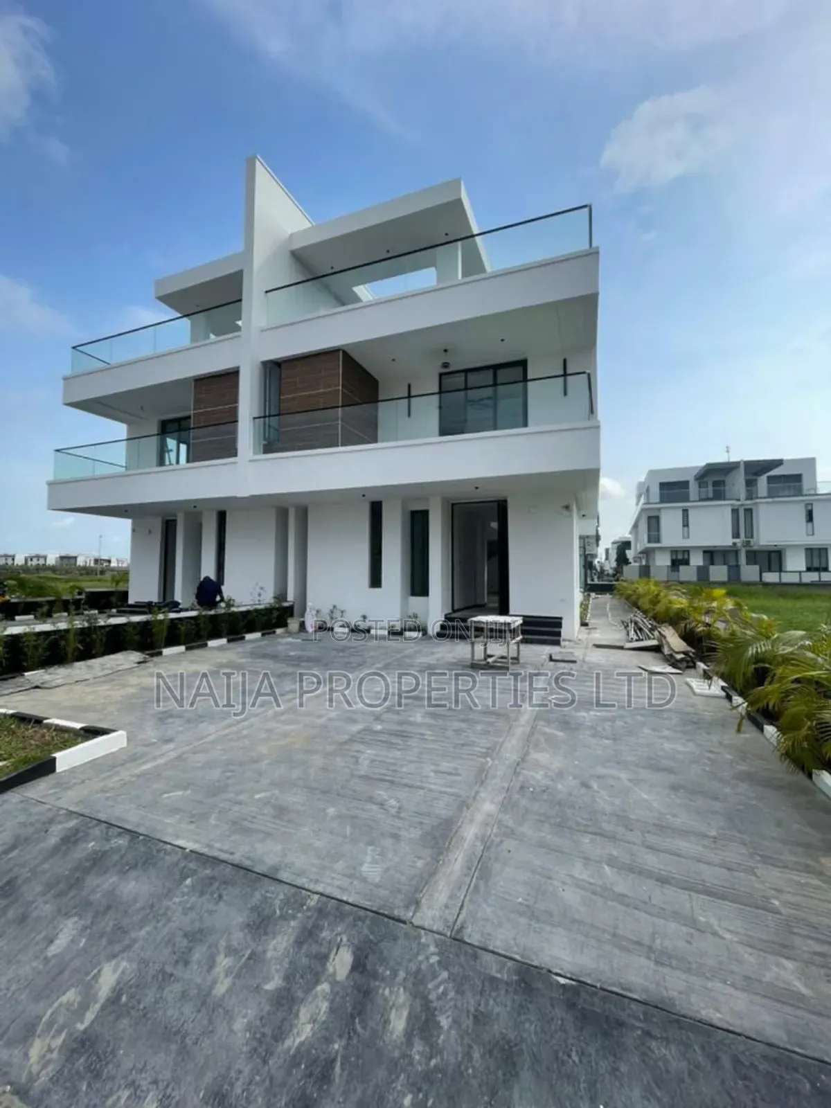 5bdrm Duplex in Cowrie Creek Estate, Ikate for rent in Ikate