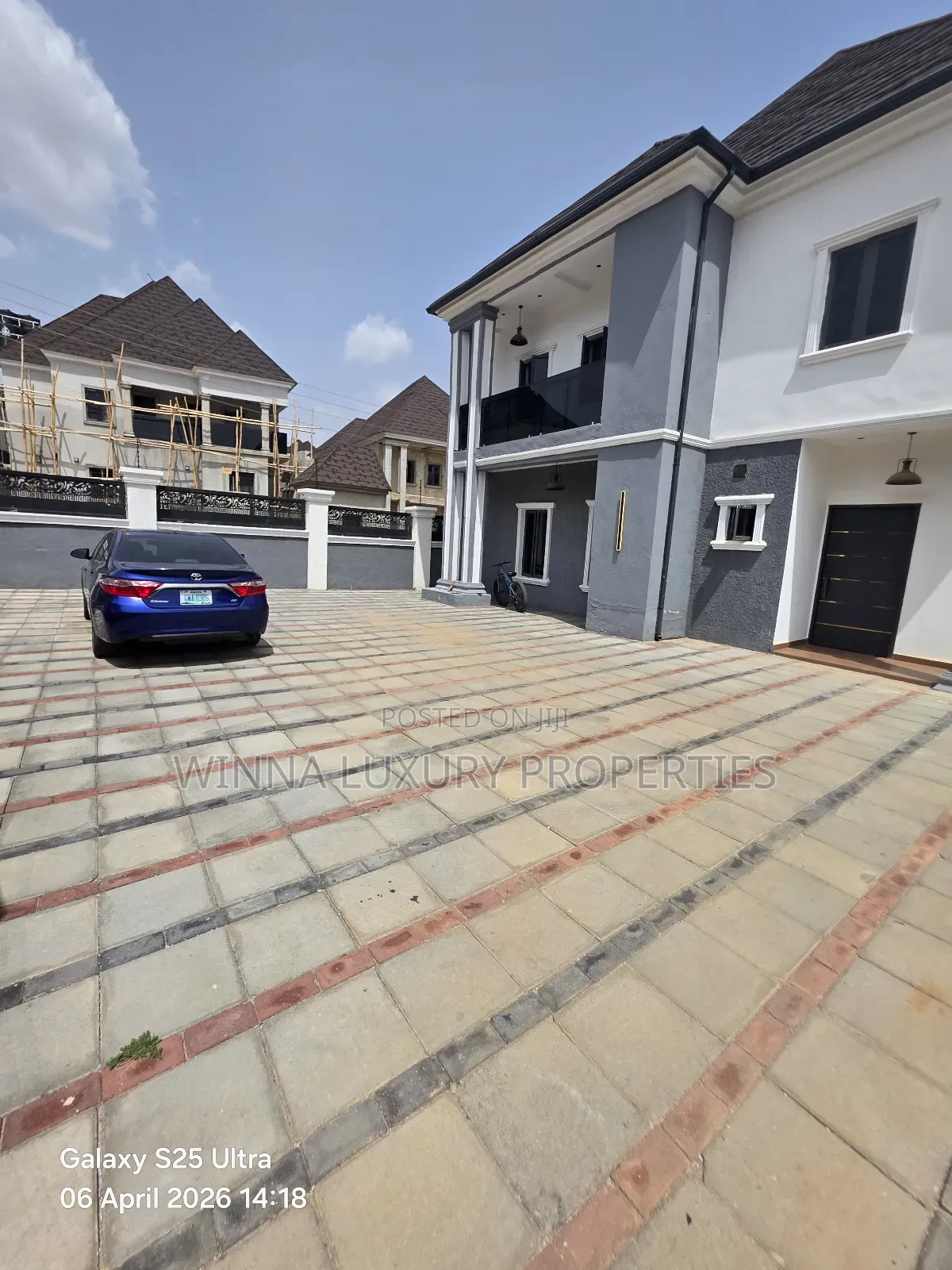 4bdrm Duplex in Sumit Estate, Back, Lugbe District for sale in Lugbe District