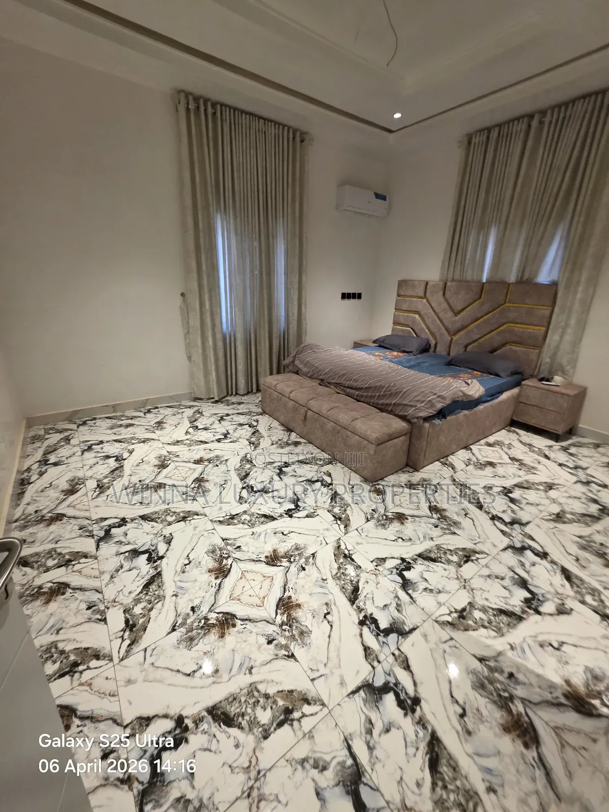 4bdrm Duplex in Sumit Estate, Back, Lugbe District for sale in Lugbe District