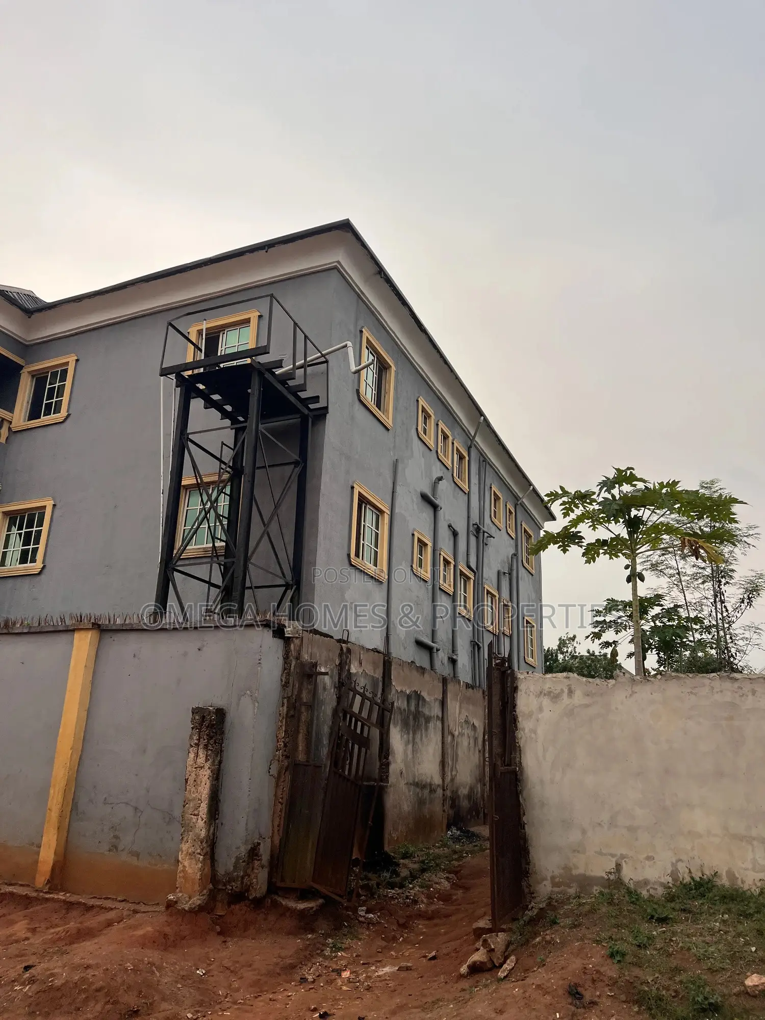 2bdrm Block of Flats in Umuahia for sale in Umuahia