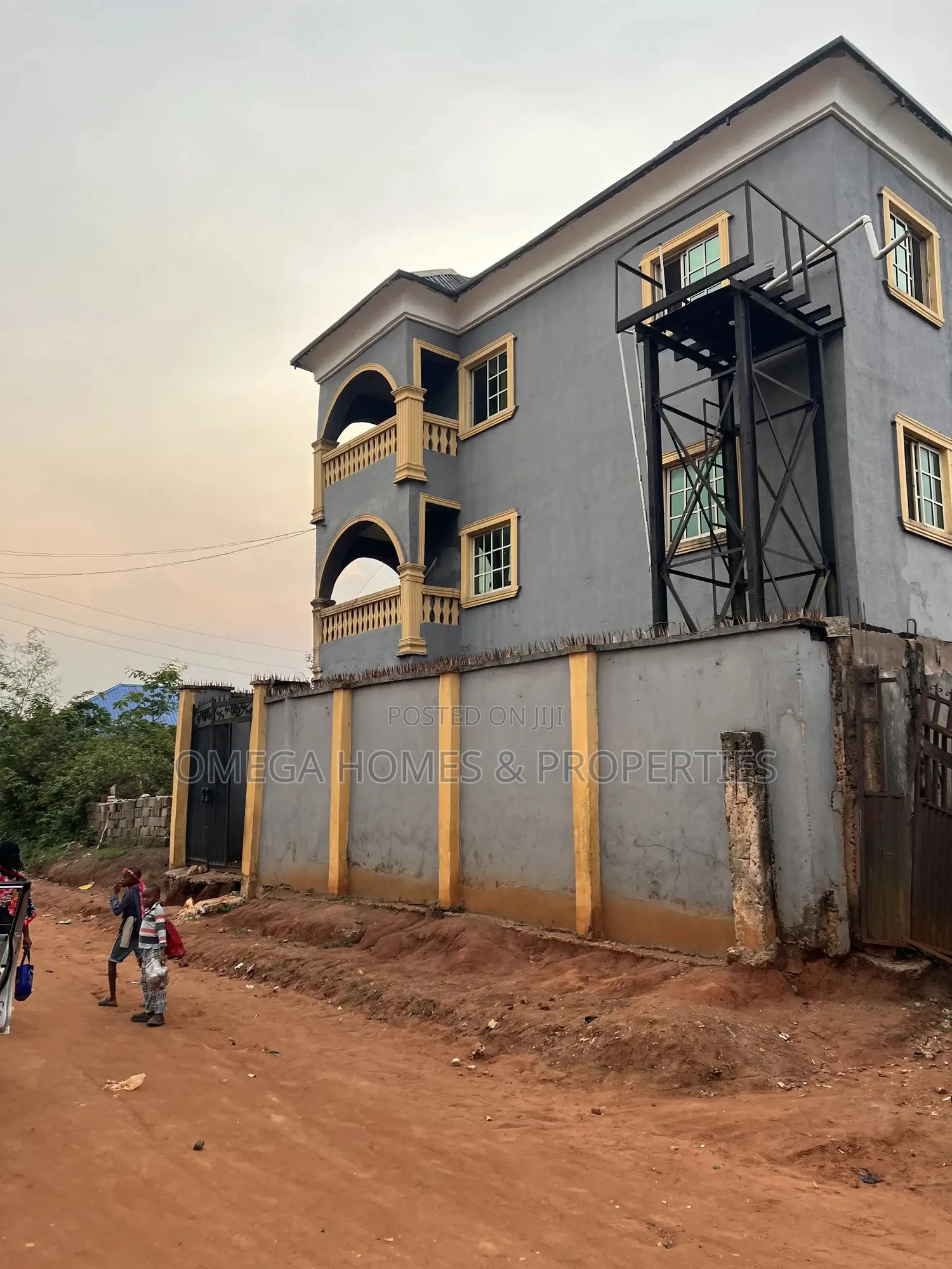 2bdrm Block of Flats in Umuahia for sale in Umuahia