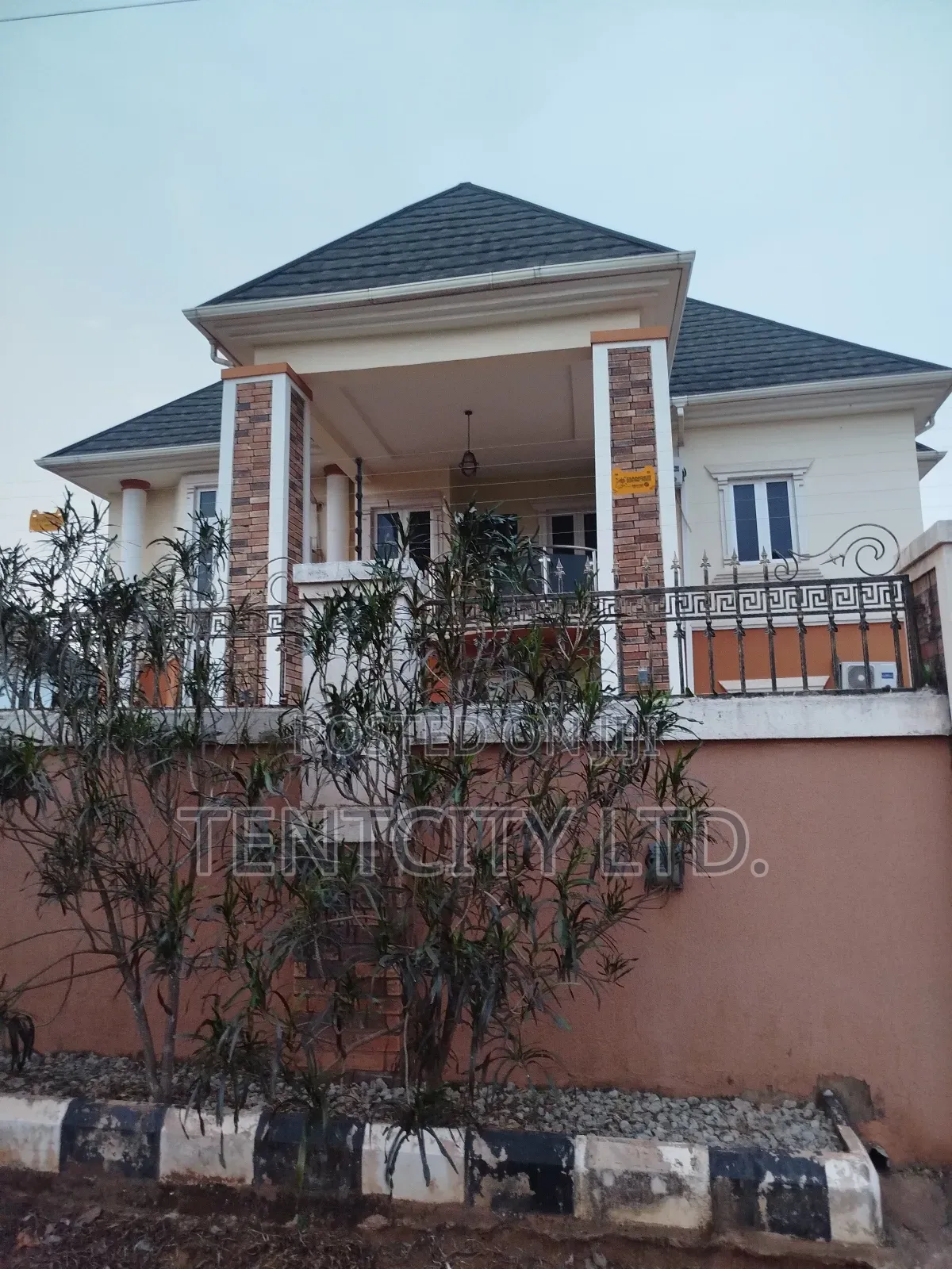 6bdrm Duplex in Independence Layout, Enugu for sale in Enugu