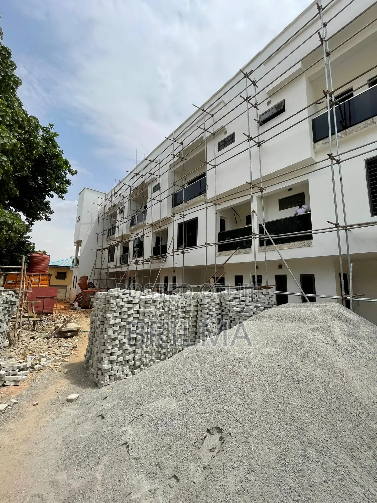 5bdrm Duplex in Zone 3 / Wuse for sale in Zone 3 / Wuse